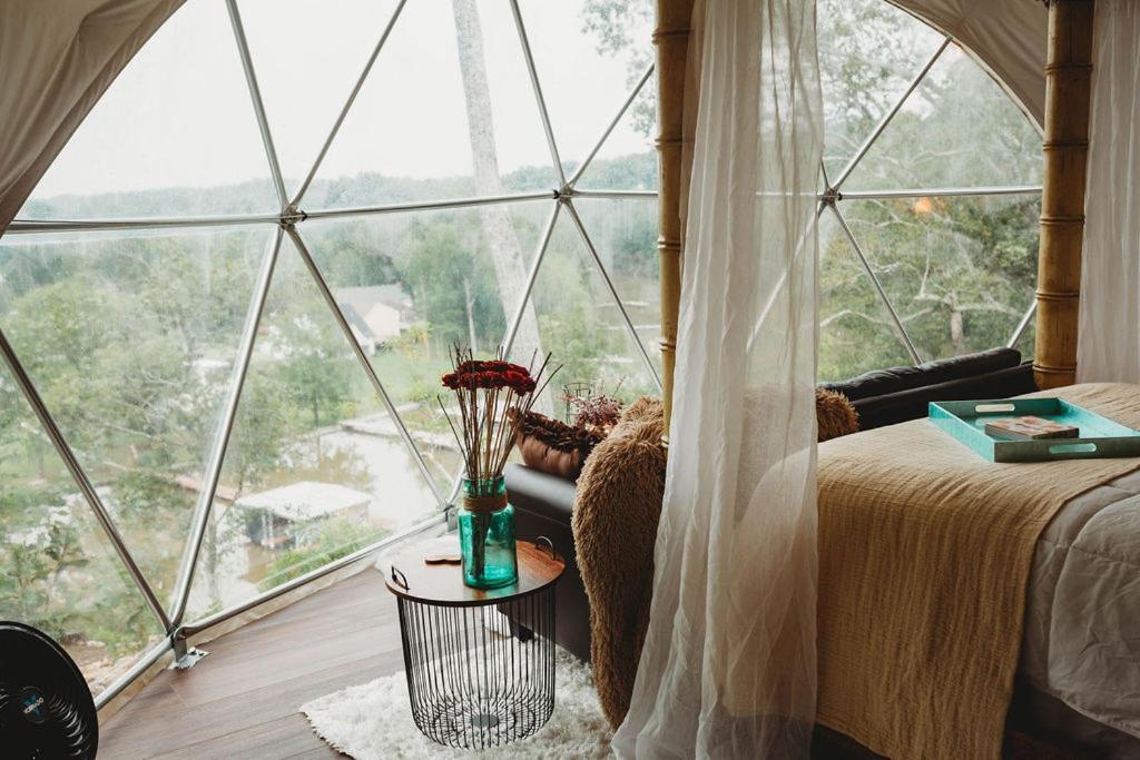 Готель Waterfront Luxury Glamping Dome Rogersville Екстер'єр фото