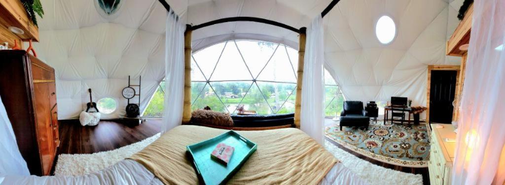Готель Waterfront Luxury Glamping Dome Rogersville Екстер'єр фото