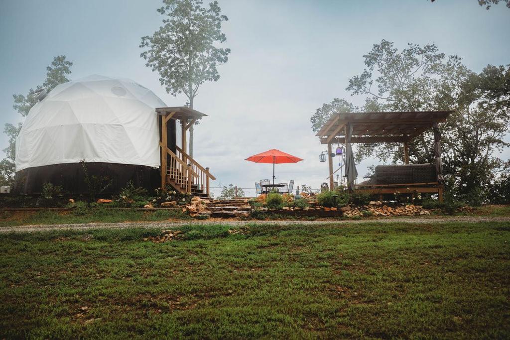 Готель Waterfront Luxury Glamping Dome Rogersville Екстер'єр фото
