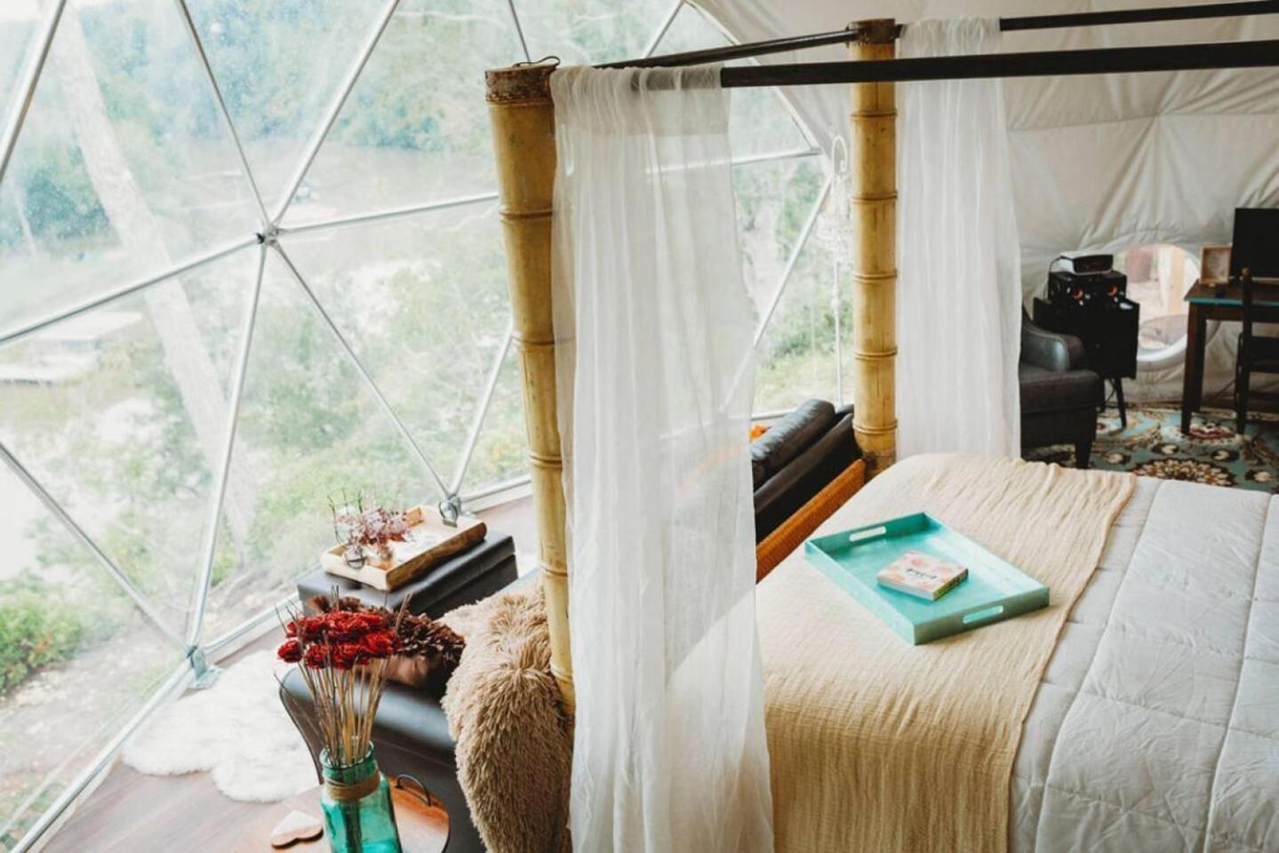 Готель Waterfront Luxury Glamping Dome Rogersville Екстер'єр фото
